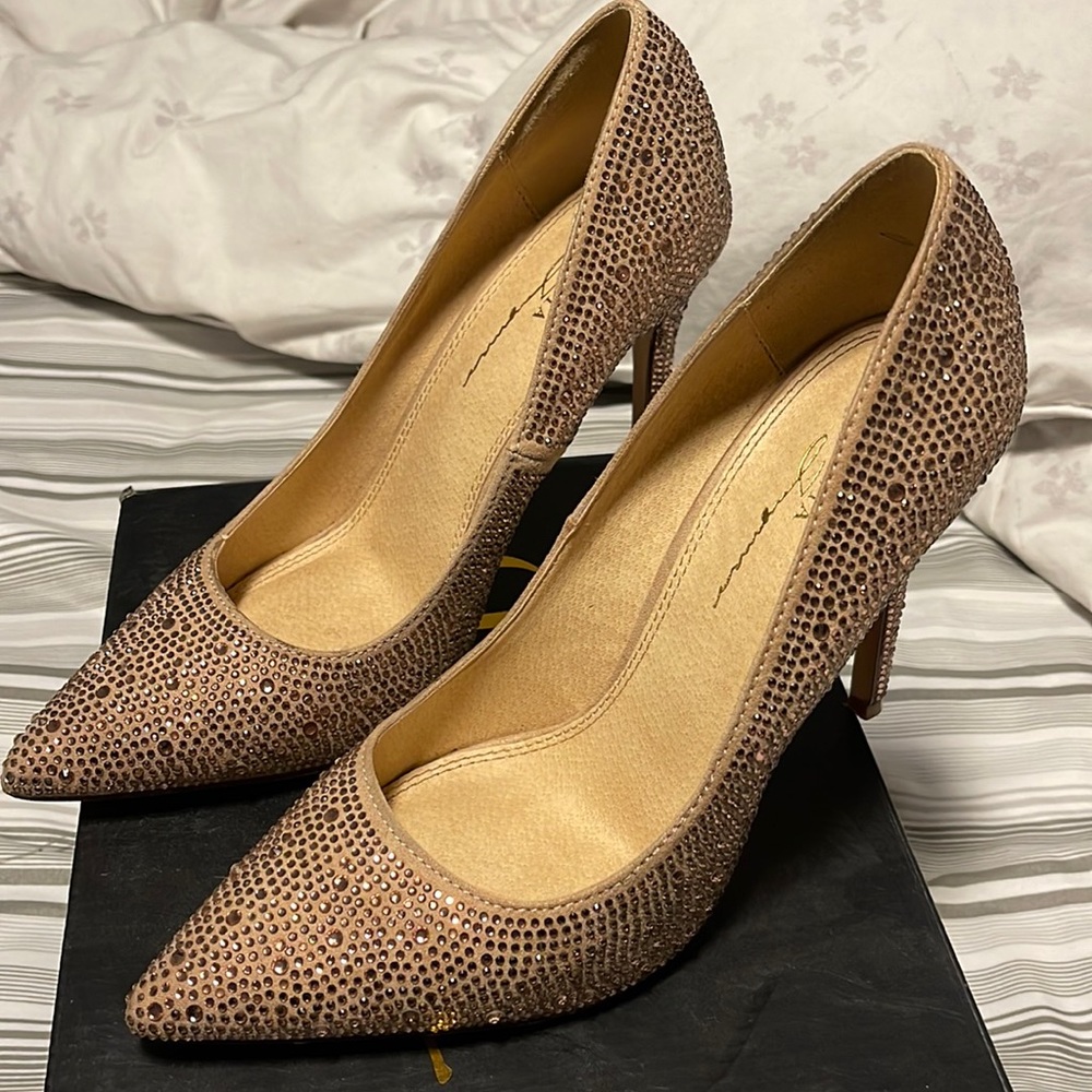 OLIVIA Twinkle style pump